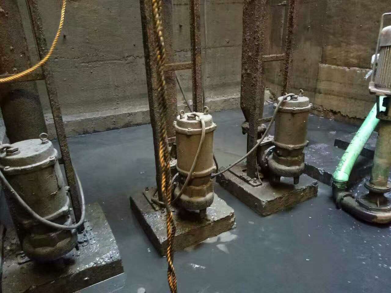 邹城污水池清理